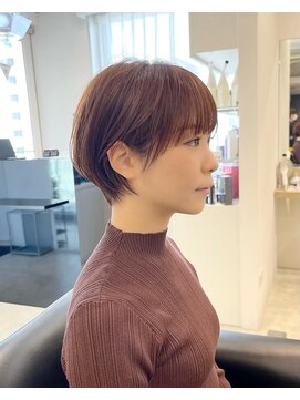 イヴォークトーキョーオーサカ(EVOKE TOKYO osaka) マッシュショート 耳かけ似合わせカット オレンジブラウンカラー