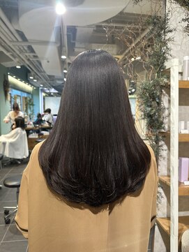 トリコ ショップアンドヘアサロン(tricot shop hair salon) 重たく見えない暗髪ロングヘア☆