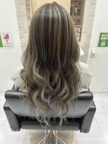 ケーアンドケー(K&K)&nbsp;グレージュバレイヤージュ