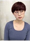 まるメガネ際立つ刈り上げガーリーマッシュピンクベージュ