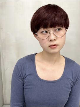 オーサム 下北沢(THE AWESUM) まるメガネ際立つ刈り上げガーリーマッシュピンクベージュ