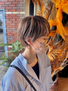 リコリミックス(RICO remix) 白髪を生かしたグレージュカラー&くびれショート