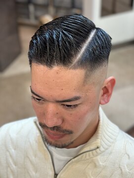 ゼロスバーバー(0's BARBER SHOP) 20代30代◎好印象フェードバーバースタイル×ビジネス短髪