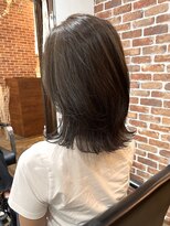 ヴィップルーム(viproom) 大人ボブレイヤーカットアッシュカラーダブルカラーおしゃれ女子