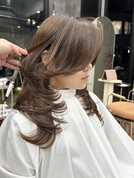 ヌエン 渋谷(NU/EN) 冬の重ためバタフライカット/ハッシュカット/大人ロングレイヤー