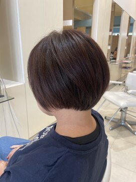 ボブインターナショナル(bob international) 前下がりショートボブ