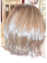 デザインヘアーピアジェ 八木店(DESIGN HAIR PIAGET) ☆キララミルクティー・ハイライト入りカラー☆ツヤツヤ・外ハネ