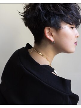 フォーカス(focus) 【focus 千葉】シルエットを見せる個性派ショート