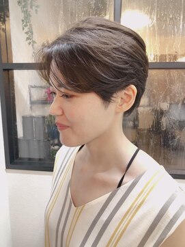 ニット 銀座(knit) 絶壁改善/ハンサムショート/かきあげ前髪/ベージュ《knit銀座》