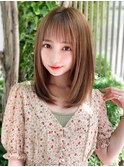 ぱっつん前髪顔周り小顔ヘアシースルーバングミディアムレイヤー