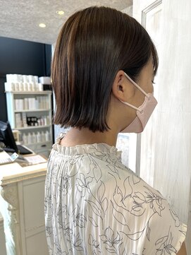 キャアリー(Caary) 福山美容室caaryナチュラルストレート　ぱつっとボブ