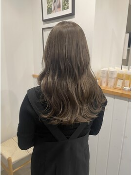 ジジ フィーカ 佐野(Gigi fika) グレージュ