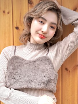 ブゾン(buZon) 【buZon ブゾン】くびレイヤー前髪パーマグレーベージュ