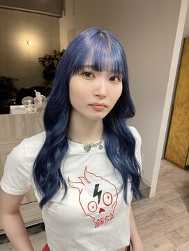 コワファーストナガサキシャンプーボーイ(COIFF1RST NAGASAKI SHAMPOO BOY) 長崎 ブリーチ2回ブルーグレー