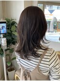 顔周りレイヤーのウルフセミロング軽めヘアスタイル梅ヶ丘美容室