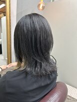 人にやさしく&nbsp;ミディアムウルフ×インナーカラー