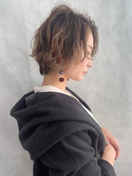 ムウ 難波(MOU) ショートボブルフ黒髪ネビージュ小顔ワンレン20代30代40代50代