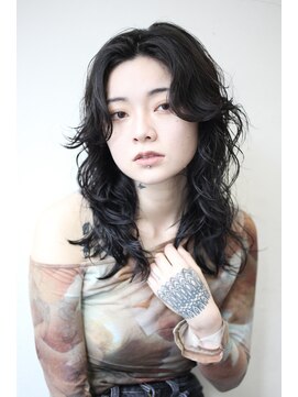 ココ 原宿(KOKO) ウェーブパーマ前髪ありイメチェンレイヤーカットこなれミディ