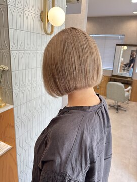 シカ(si:ca) ホワイティベージュ