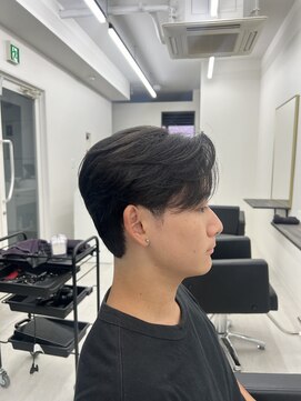 ステージ(STAGE) ダウンパーマ　ニュアンスパーマ　センターパート