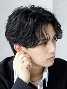 ルーシー 川越(LUCEY) センターパートフェザーパーマシャドウパーマメンズパーマ