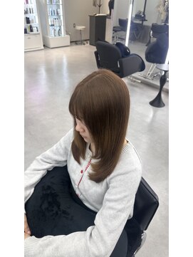 アルドーレフィエロ シンサイバシ(Ardore fiero shinsaibashi) 流行りのザクザク小顔レイヤー