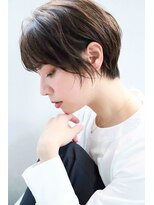 リル(Rire)&nbsp;大人小顔ショート耳かけ丸みくびれ30代40代50代