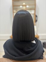 エフプラス(fplus)&nbsp;【髪質改善】広がりクセ毛を解消する上品ボブ【Y00097】