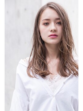 エイミー(Aimee) Aimeeゆるウェーブ×シフォンベージュ