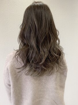 ジーナ バイ アルティナ(Dina by artina) 透け感グレージュ×ナチュラルハイライト【Dina立川】