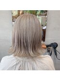 ブリーチ必須のホワイトベージュ《春日井 Regalo レガロ》