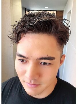 ジャム ヴィ―ボ(JAM Vivo) カーリーパーマ/メンズパーマ/刈り上げツーブロック