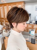 ユラギフロムユイマァル 水島店(YURAGI from YUIMARL)&nbsp;大人美人ショートスタイル×白髪ぼかしハイライト