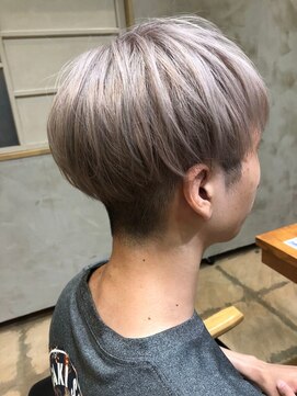 ポルム パプリカ(polum paprika) 20代アッシュカラー×刈り上げマッシュ