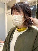 シュプール(SPUR)&nbsp;隠れインナーカラー/ハイトーンベージュ,外ハネミディ