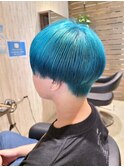 メンズカットブルー寒色カラー×マッシュスタイルツヤ髪
