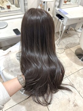 ザックラフィネ(ZACC raffine) グレーベージュ/レイヤーロング/透明感カラー