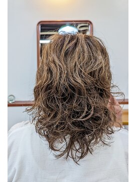 ヘアメイクボッカ(hair make Bokka) 重く見えないくっきりパーマ