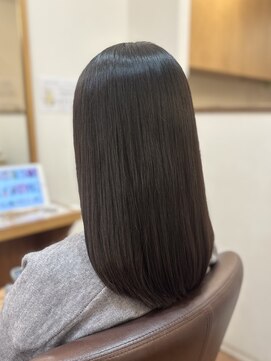 フリージア(freesia) 髪質改善トリートメント/ツヤ髪スタイル/ニュアンスカラー