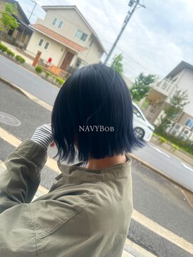 カロン バイ ジーナ 柏の葉キャンパス(Kalon by Zina) 透明感とクールさを兼ね備えた「ネイビーカラー×ボブスタイル」