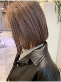 大串弥生◎ピンクグレージュ