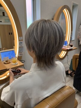 アドラーブル けやき通り店(adorable) ハイトーン×ブルーラベンダー◎個性派デザインウルフカット