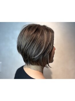 【顔周りの似合わせカットで小顔効果◎】ショートにしたいけど似合うか不安…そんな方におすすめ♪