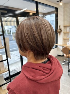 リンイチマルサン(Lin.103) ブリーチを使った白髪ぼかし