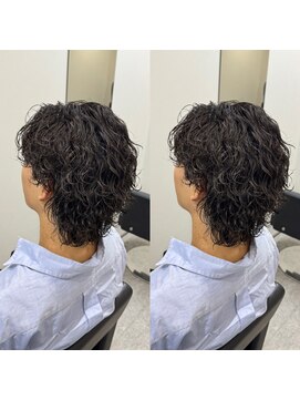 ブライト(BRIGHT) 波巻きパーマセンターパートウルフ