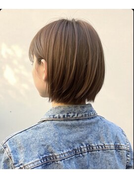 ドアーズ(Door's) 30代40代ショート白髪染めグレイカラーボブ艶栄名駅伏見丸の内