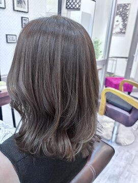 アピューズ ヘアー 梅田(Apiuz Hair) 大人ミディアム