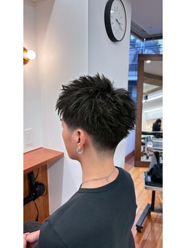 ザデイトウキョウ 表参道 青山(THE DAY TOKYO) 表参道駅MEN’S/ニュアンスパーマ/刈り上げセンターパート