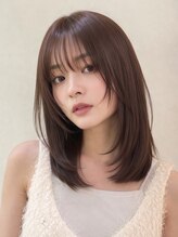 ロティー 天神(loty)&nbsp;レイヤー 顔周りカット 前髪 赤み消しベージュ 透明感カラー