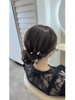 ラテトウキョウ(LATE tokyo)&nbsp;ロングヘアシニヨン風アレンジ